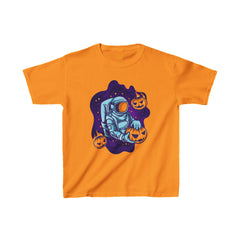 Space Man Celebrating Halloween  - Kids Heavy Cotton™ Tee