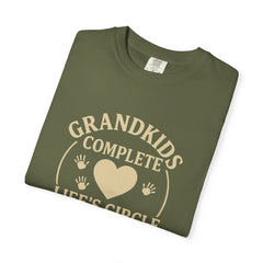 Grandkids Complete Life’s Circle of Love T-Shirt, Family Shirt, Gift for Grandma, Heartwarming Tee, Casual Everyday Wear