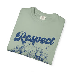 Polar bears, walrus, Arctic fox, reindeer (caribou), seals, beluga whales, narwhal Respect the Locals T-Shirt