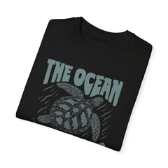 Sea Turtle, The Ocean Is Calling -  Graphic Unisex Garment-Dyed T-shirt