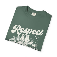 Polar bears, walrus, Arctic fox, reindeer (caribou), seals, beluga whales, narwhal Respect the Locals T-Shirt