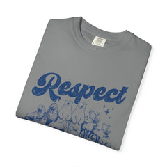 Polar bears, walrus, Arctic fox, reindeer (caribou), seals, beluga whales, narwhal Respect the Locals T-Shirt