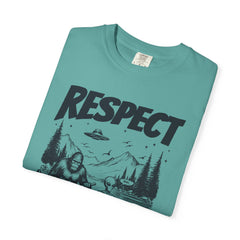Bigfoot and Alien Outdoor Canoe Adventure - Respect The Locals T-Shirt
