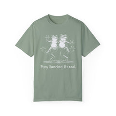 Frog Dancing Its Real, Retro Graphic Shirt, 90s Frog Tee, Nature Shirt, Dancing Frog Tee, Frog Lovers, Vintage Style Relaxed Fit T-shirt