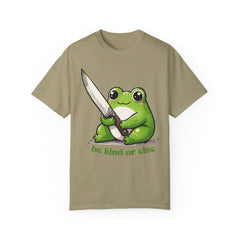 Retro Frog Graphic Shirt, 90s Cute Frog Tee, Nature Shirt, Knife wielding Frog Tee, Frog Lovers, Vintage Relaxed Fit T-shirt, gift for her