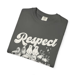 Polar bears, walrus, Arctic fox, reindeer (caribou), seals, beluga whales, narwhal Respect the Locals T-Shirt