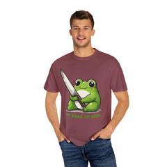 Retro Frog Graphic Shirt, 90s Cute Frog Tee, Nature Shirt, Knife wielding Frog Tee, Frog Lovers, Vintage Relaxed Fit T-shirt, gift for her