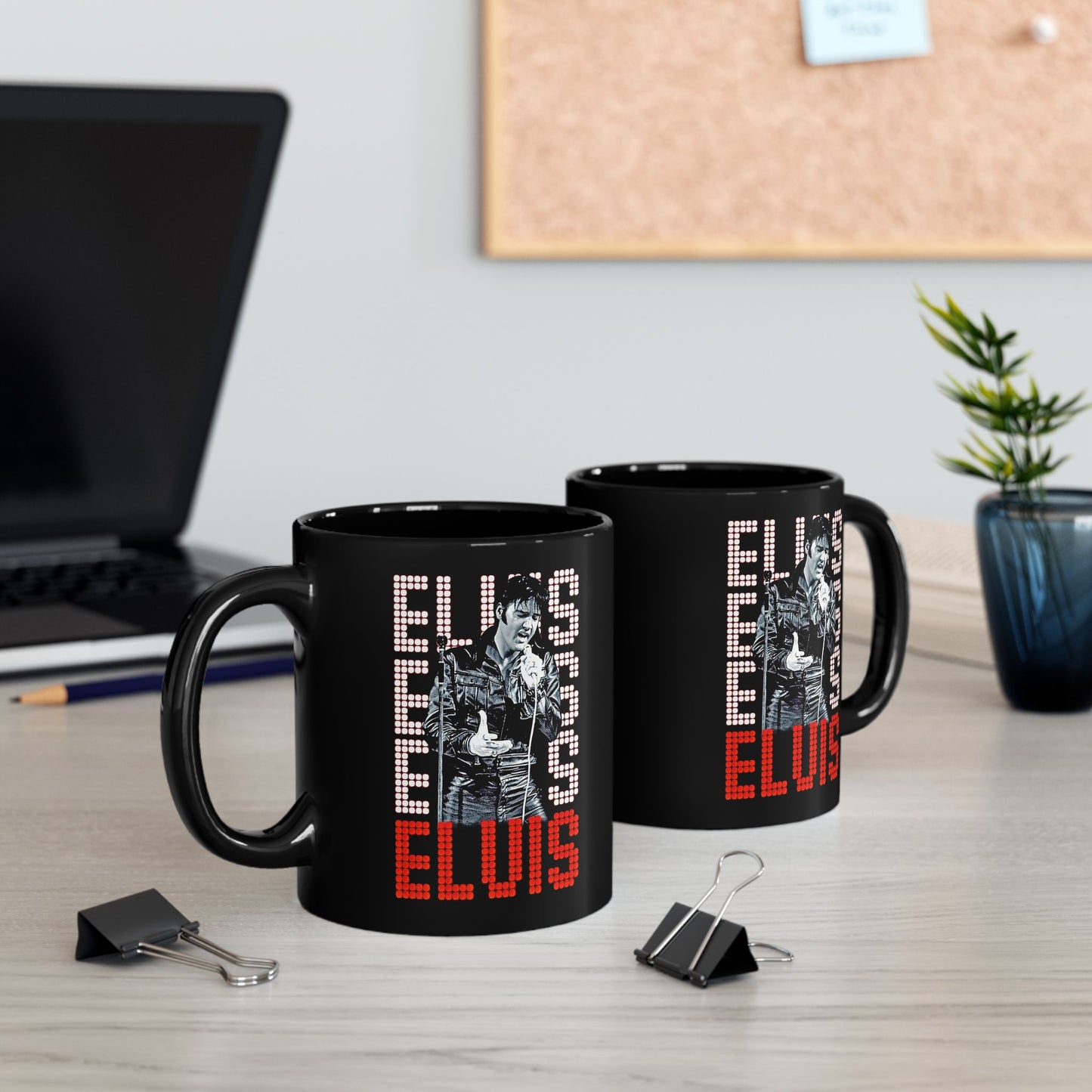 1970S Elvis In Black Leather On Stage Graphic - Black Mug (11oz, 15oz)