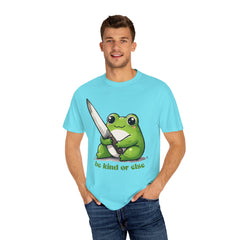 Retro Frog Graphic Shirt, 90s Cute Frog Tee, Nature Shirt, Knife wielding Frog Tee, Frog Lovers, Vintage Relaxed Fit T-shirt, gift for her