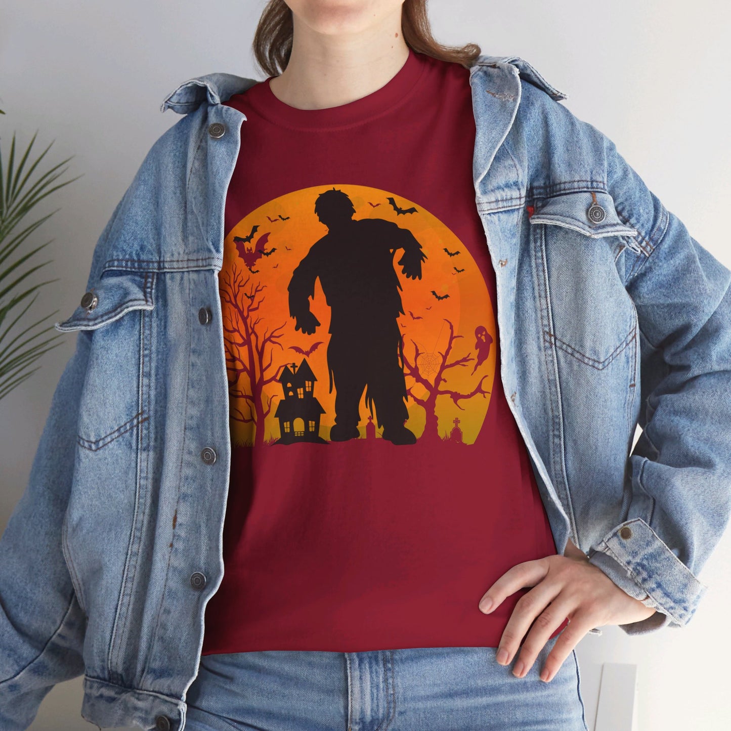 HAUNTED HOUSE ZOMBIE! Graphic Unisex Heavy Cotton Tee