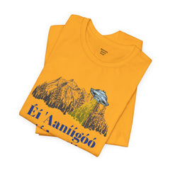Éí Aanighóó Áhoolé Navajo The Truth Is Out There UFO Unisex Short Sleeve Tee