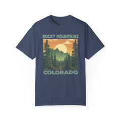 Rocky Mountains Colorado Graphic, Comfort Colors Soft Relaxed Fit Unisex Garment-Dyed T-shirt